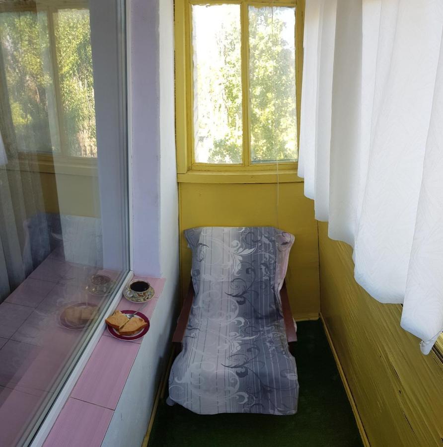 нежная орхидея возле реки Apartment Mykolaiv